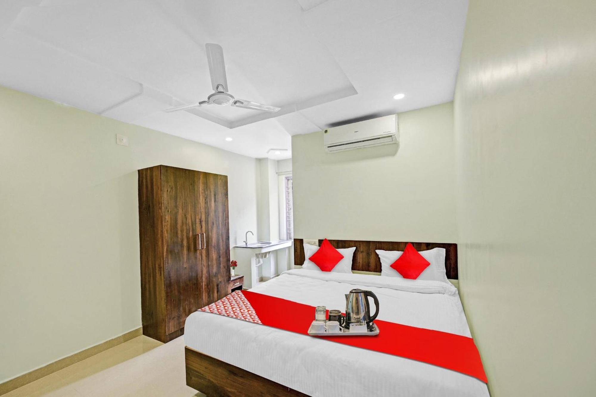 Hotel O Vrk Residency Kurmannapalem ภายนอก รูปภาพ