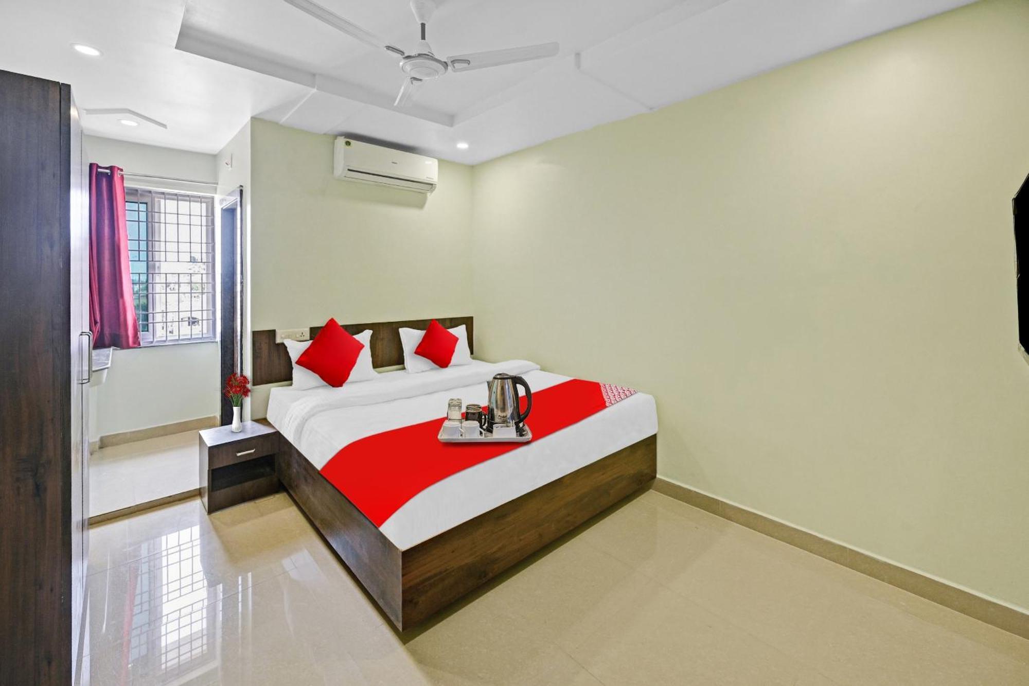 Hotel O Vrk Residency Kurmannapalem ภายนอก รูปภาพ