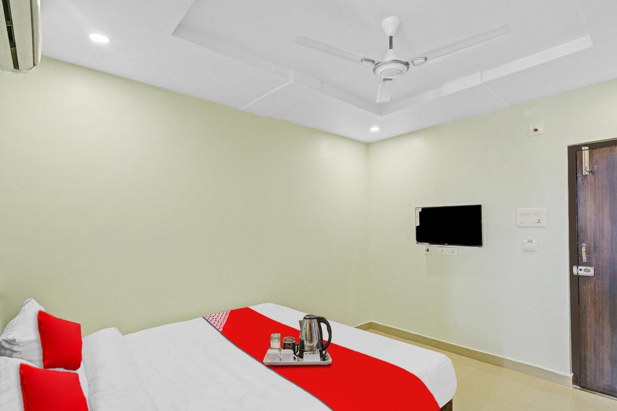 Hotel O Vrk Residency Kurmannapalem ภายนอก รูปภาพ